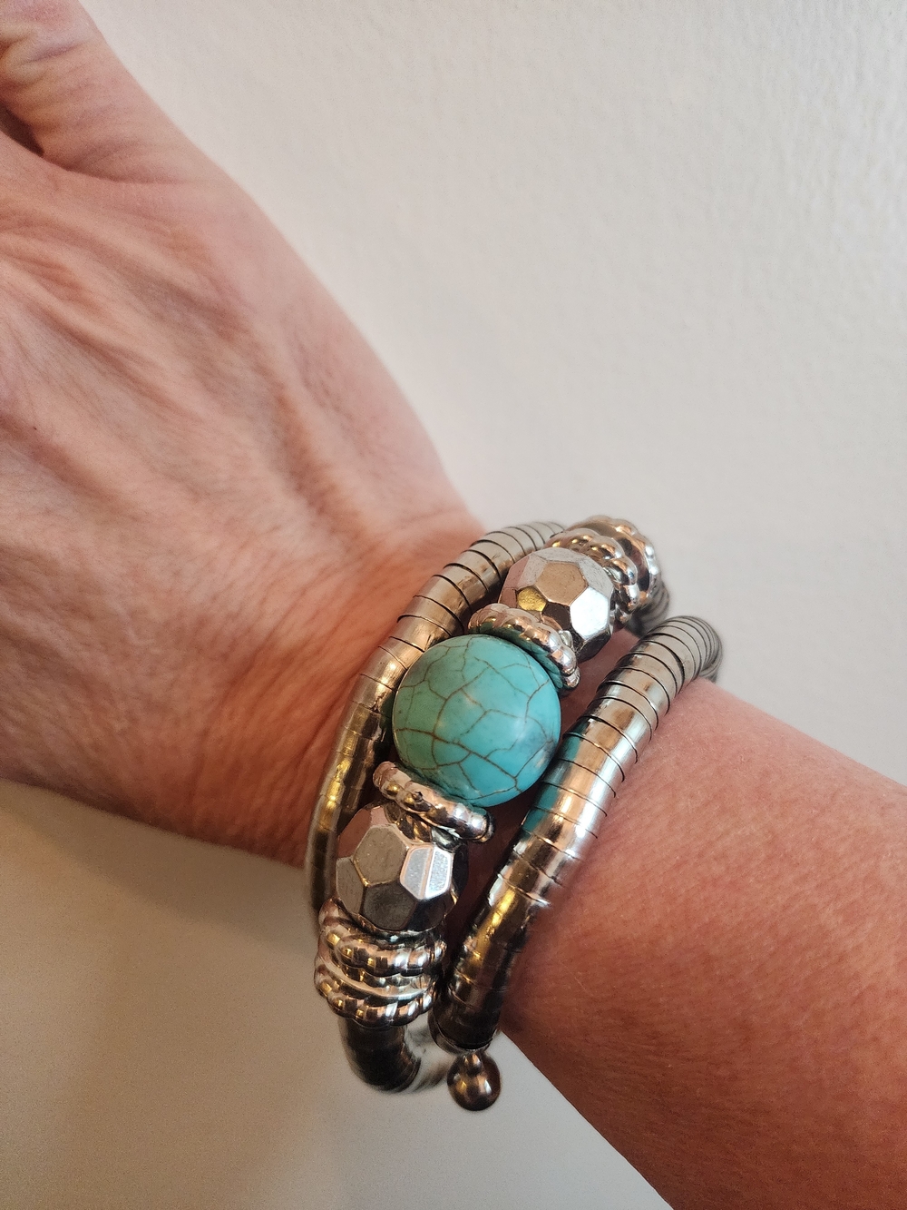 Vintage Faux Turquoise Bead Silver Tone Coil Bracelet